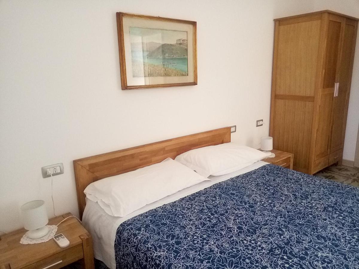 I Tre Scalini Bed and Breakfast Stintino Buitenkant foto